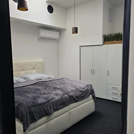 Central Apartman דירה זבולן
